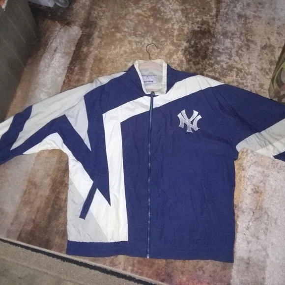 Vintage Men's Yankees Windbreaker - Picture 1 of 12